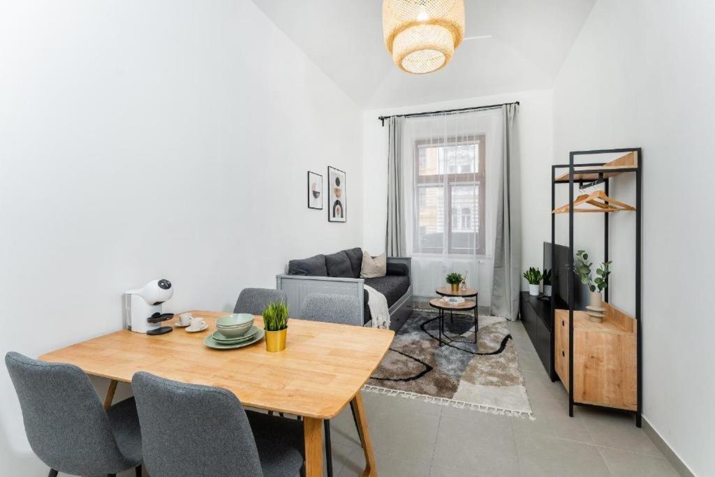 דירות Nice Apartman In New Town פראג מראה חיצוני תמונה