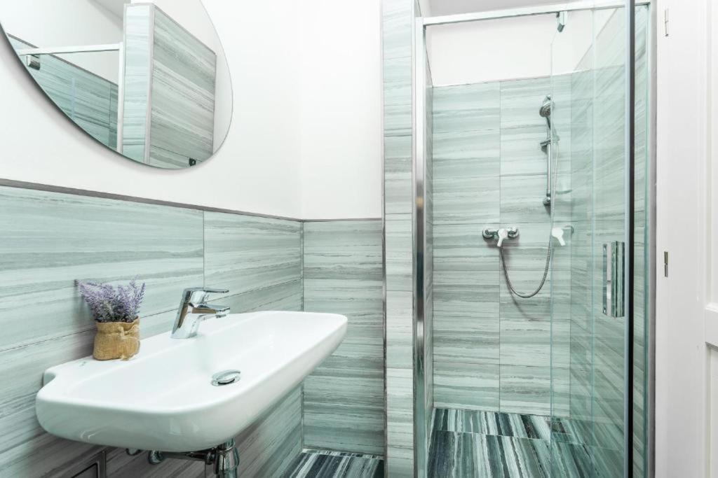 דירות Nice Apartman In New Town פראג מראה חיצוני תמונה